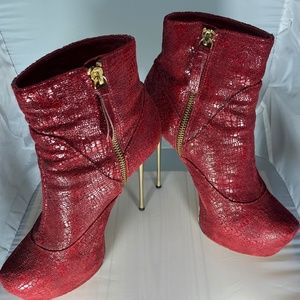 Alice + Olivia Garnet Ludlow Boots with Gold Heel